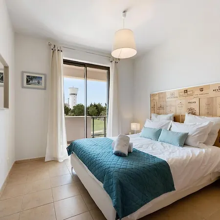 Devvine And Golf Apartman