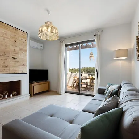 Devvine And Golf Apartment